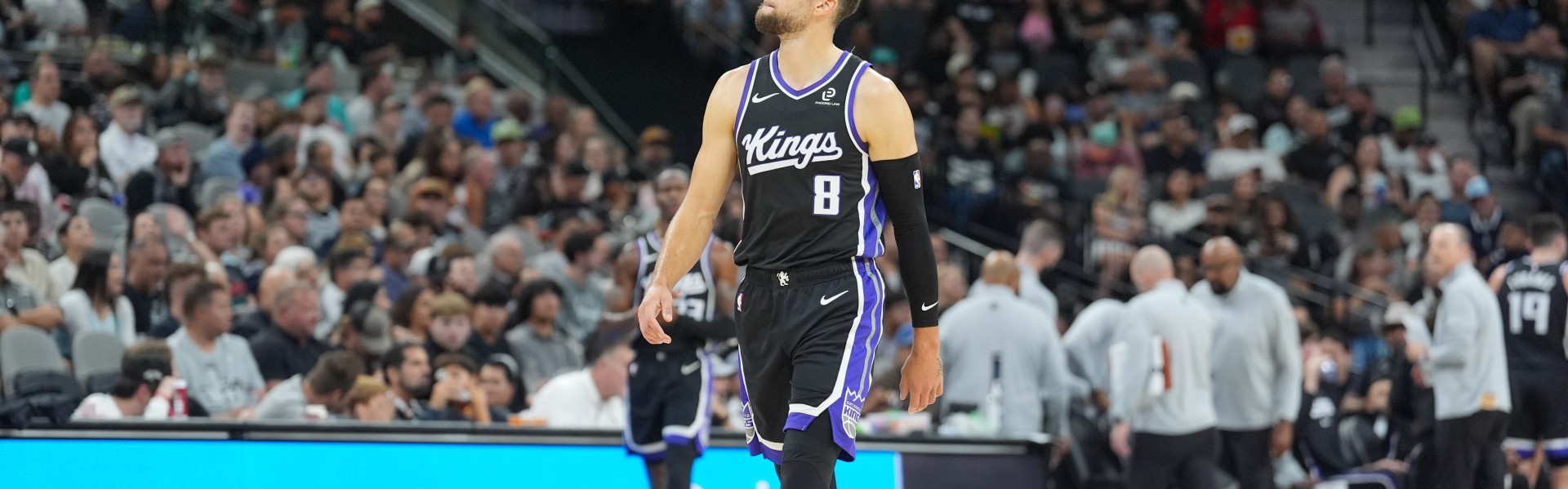 半岛·体育-国王进攻效率联盟垫底！拉文：如何兼顾个人特点又能考虑到球队呢