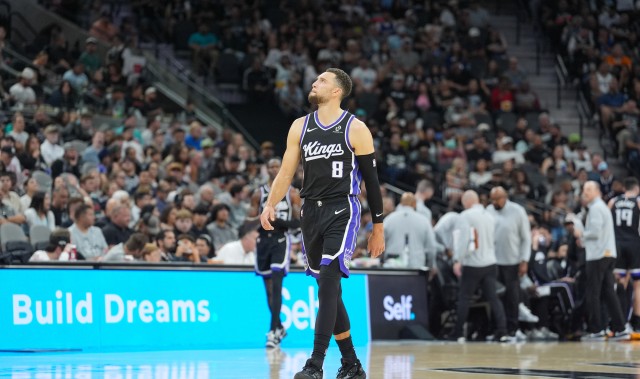 半岛·体育-国王进攻效率联盟垫底！拉文：如何兼顾个人特点又能考虑到球队呢