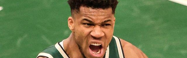 半岛·体育-字母背靠背40+10杀红眼 雄鹿扳回一城悬崖勒马