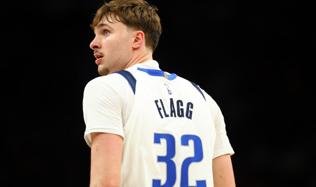 半岛体育官方网站-火力全开！独行侠狂轰149分 全队8人得分上双