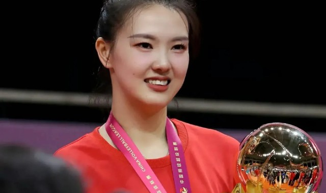 排球中的二代很多：张常宁王茜倪非凡陈馨彤杨舒茗都是名将之后|中国男排|女排队员|邹佳琪|江苏女排|云南女排_新浪体育_新浪新闻