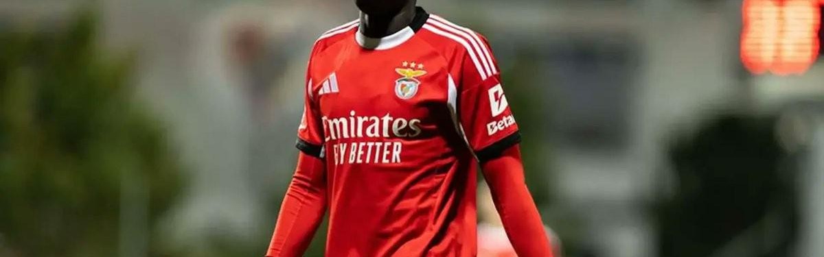 半岛体育官方网站-德天空：拜仁正在关注本菲卡17岁的右后卫班加基